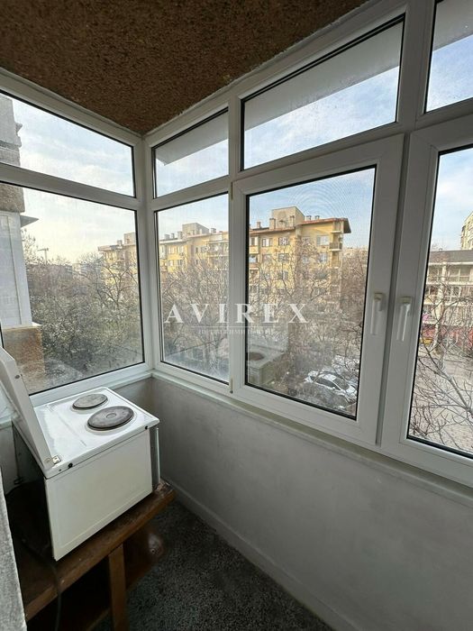 Дава се под наем Тристаен апартамент в Пловдив, Кючук Париж - 90 кв.м за 323.85 € - Снимка #7