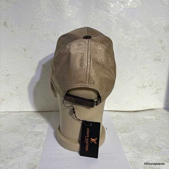 Маркови  шапки markovi shapki fasion най мдерните  shapki marka шапка