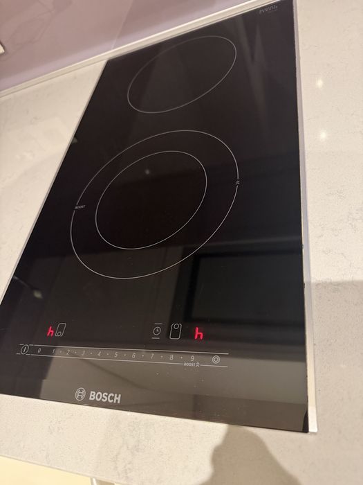 Bosch стъклокерамичен плот PKF375FP2