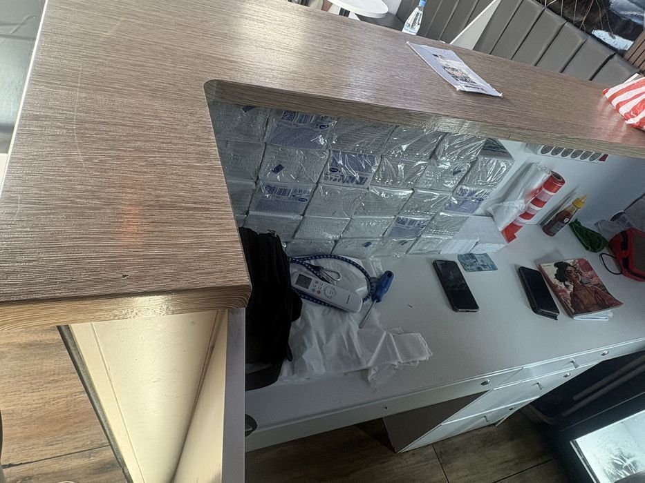 Продаю барную стойку