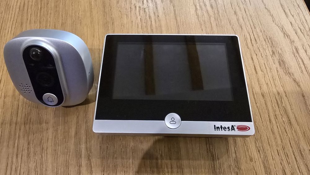 IntesA смарт видео шпионка Wi-Fi