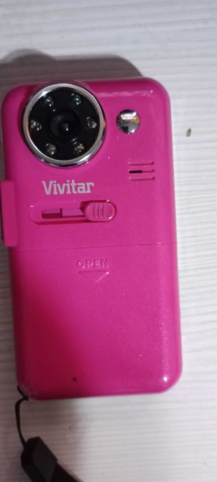Cameră foto/video Vivitar DVR 510N waterproof – ideală pentru vacanțe