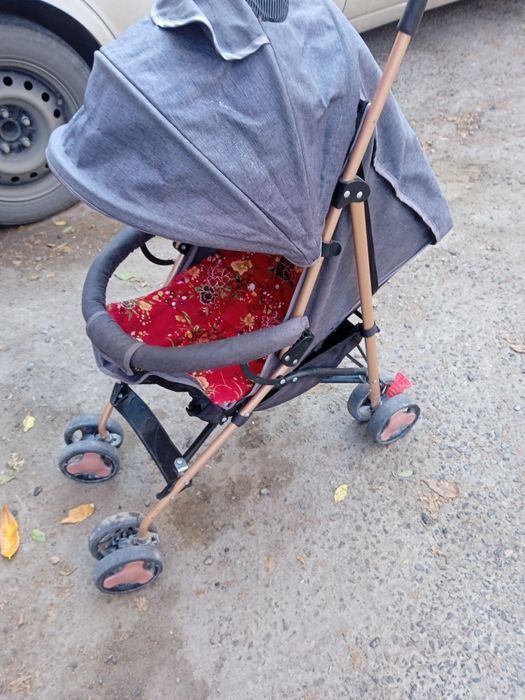 Коляска детская складывается