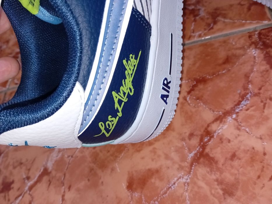 Vând adidasi nike barbati