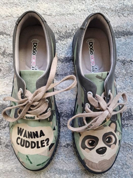 Дизайнерски обувки Дого