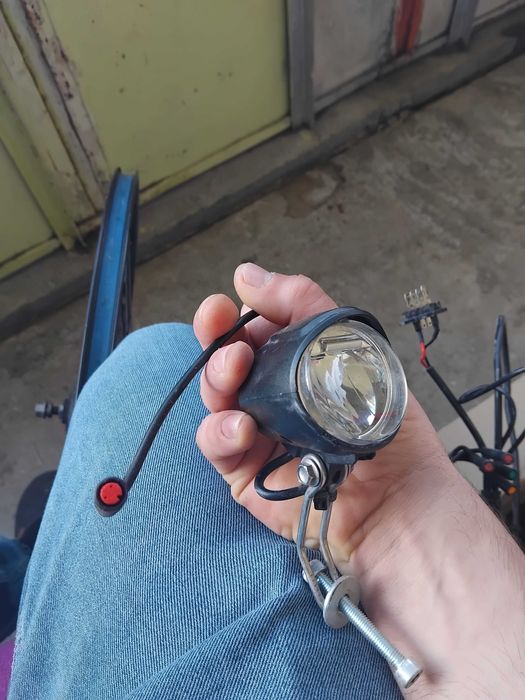 Безчетков Ел. Мотор 48V750W за колело + аксесоари + Гума Continental