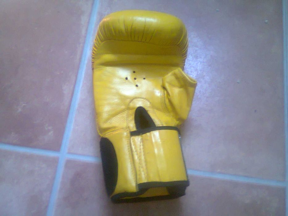 manusa box pentru mana dreapta