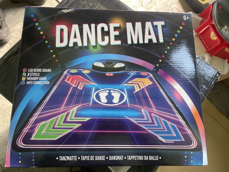 Modele diferite de boxe si karaoke