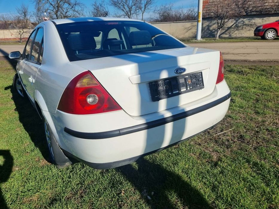 Vând Ford Mondeo