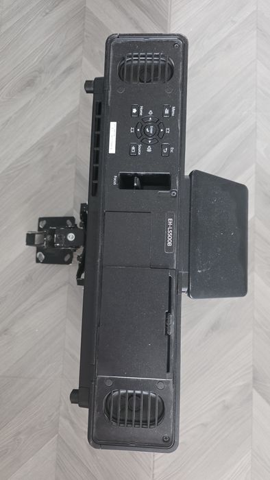 Продаю проектор Epson EH-LS500B