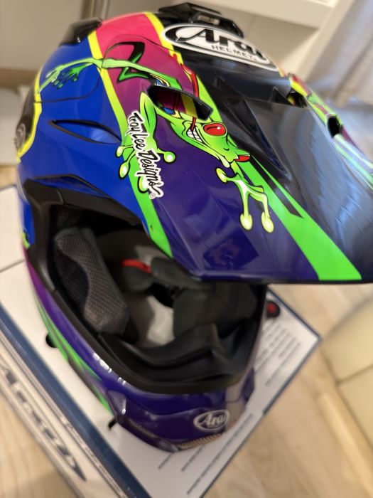 Casca Arai Helmet MX-V Barcia Frog by Troy Lee
