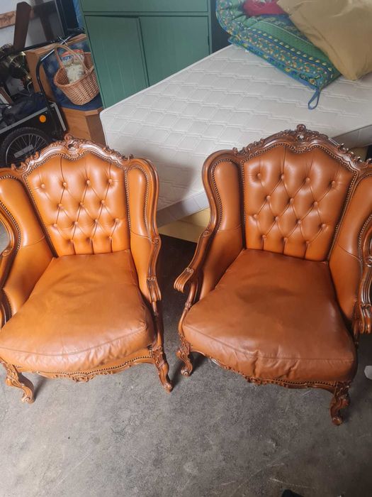 Set canapea piele si lemn sculptat 2 fotolii si masa