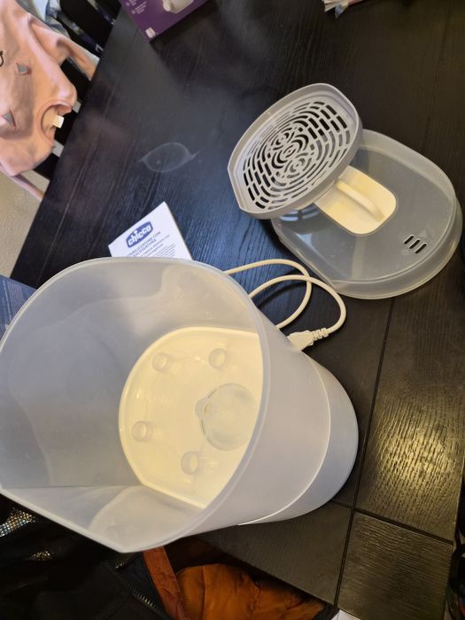 Sterilizator electric digital si uscator pentru biberoane si accesorii mici Chicco