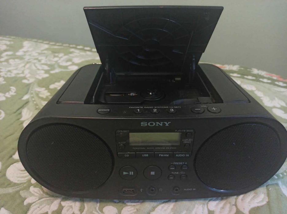 Магнитола SONY c CD, USB, FM