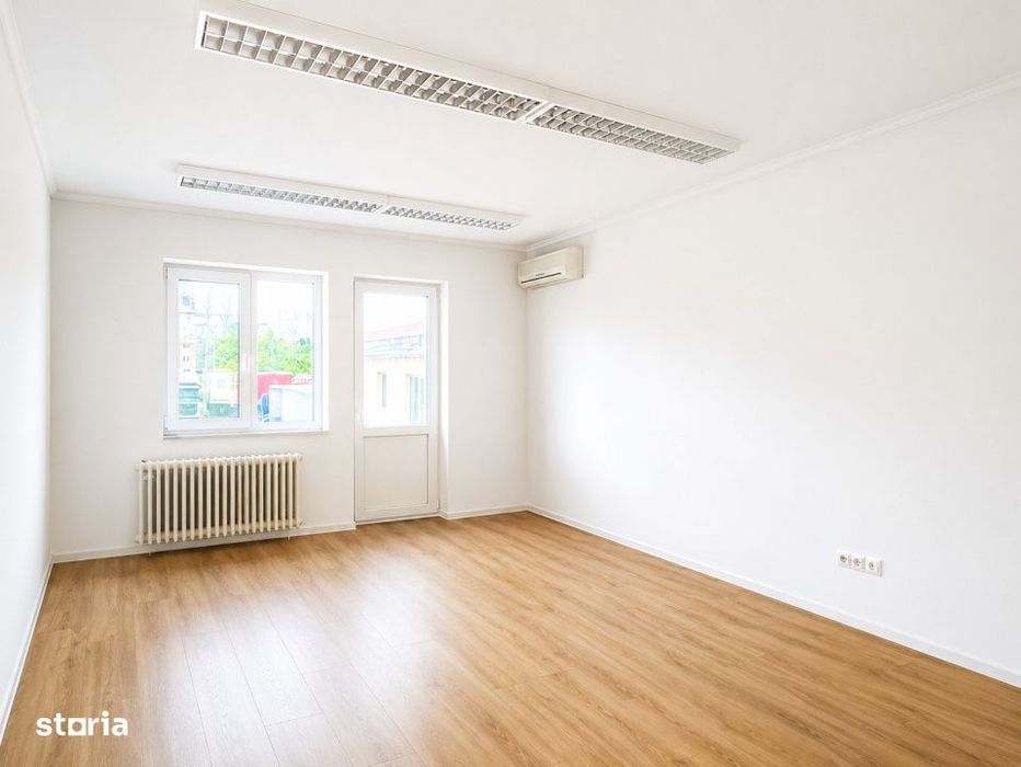 Birouri de inchiriat, 45 mp, 2 camere, baie proprie si balco, zona Gar