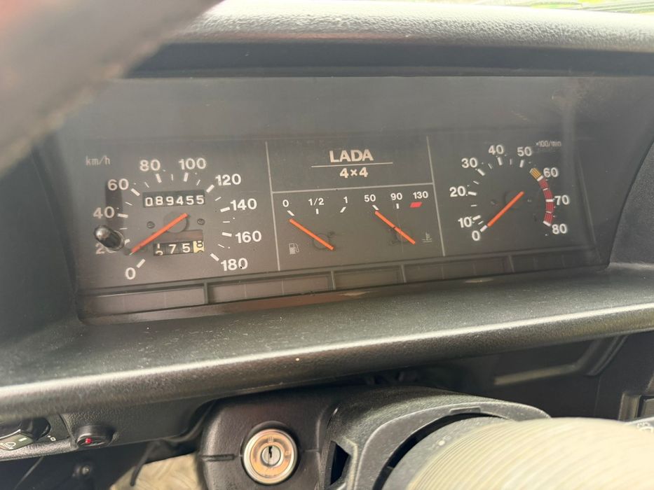 Lada Niva 4×4.Benzina