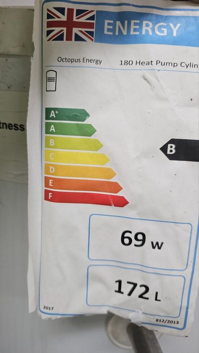 Бойлер 180л с една серпентина неръждаем