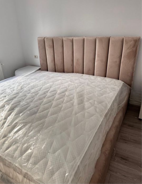 Pat tapitat din catifea  NOU