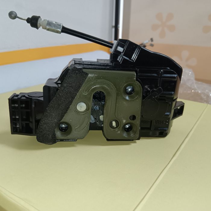 НОВА Брава за i30 - предна дясна (пасажерска)