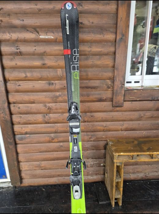 Echipament complet de schi pentru centru inchirieri