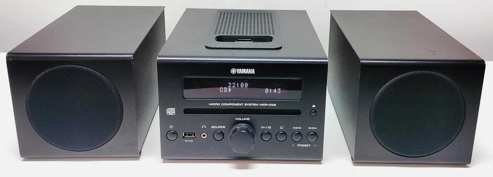 Yamaha MCR 042 amplificator cu CD MP3 USB AUX boxe sunet TOP
