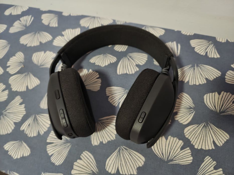 Logitech Zone Vibe 100