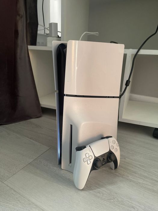 Playstation 5 в идеальном мсостоянии