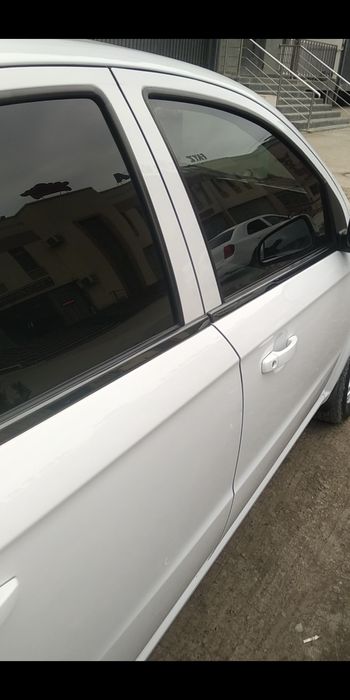 Нексия 3 сотилади, мотор ходовой каробкаси зўр, петно бор