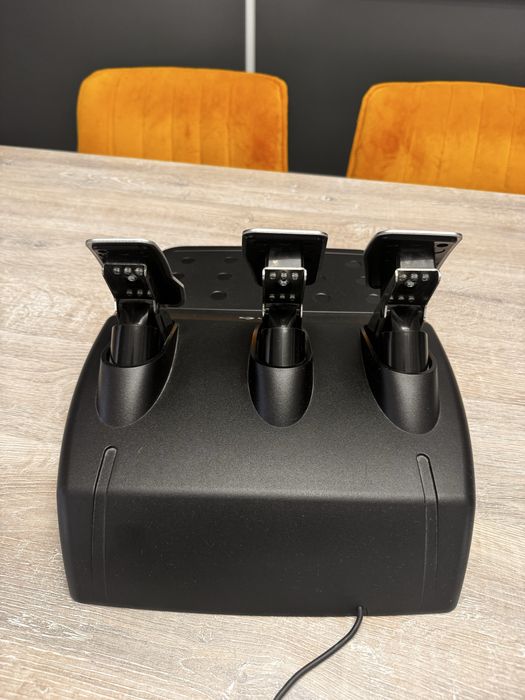 Logitech G29 + Shifter – Stare excelentă – PlayStation / PC