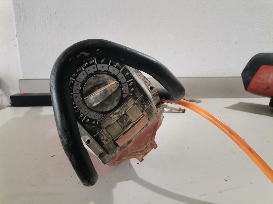 Диамантено-пробивна машина - Hilti