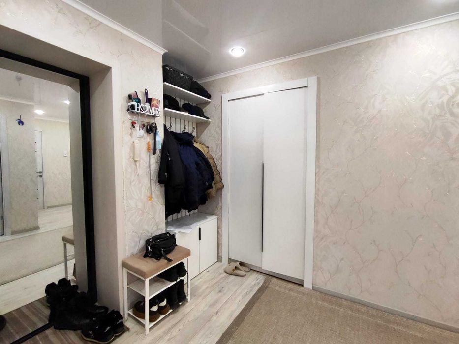 3 комнатная квартира, район СКГУ