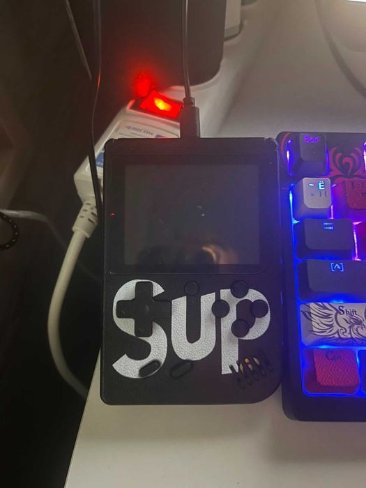 Продам игровую консоль Sup