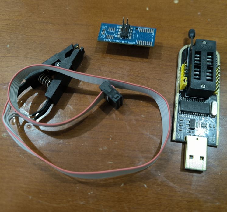 Программатор CH341B с прищепкой