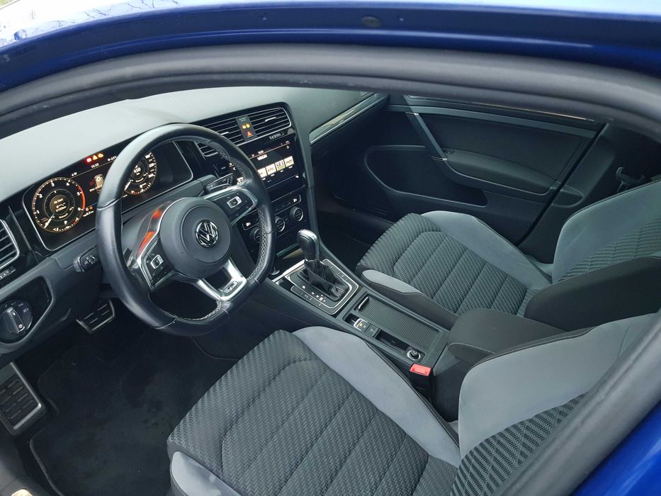 Vw Golf 7.5  2.0Tdi R-line Dsg -Virtual-Acc