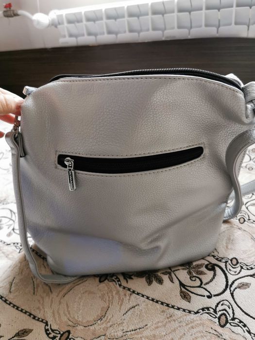 Нова дамска чанта