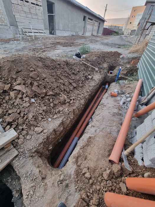 Урачи ва сантехника устаси.