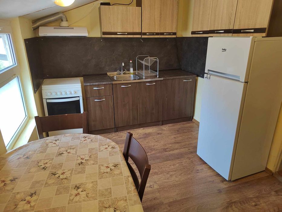 Дава се под наем Четиристаен апартамент в Варна, Операта - 110 кв.м за 612 € - Снимка #4