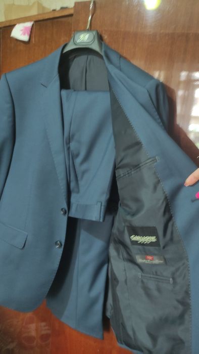 Продам мужской костюм