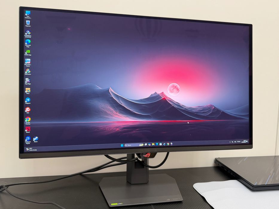 Монитор игровой Asus oled