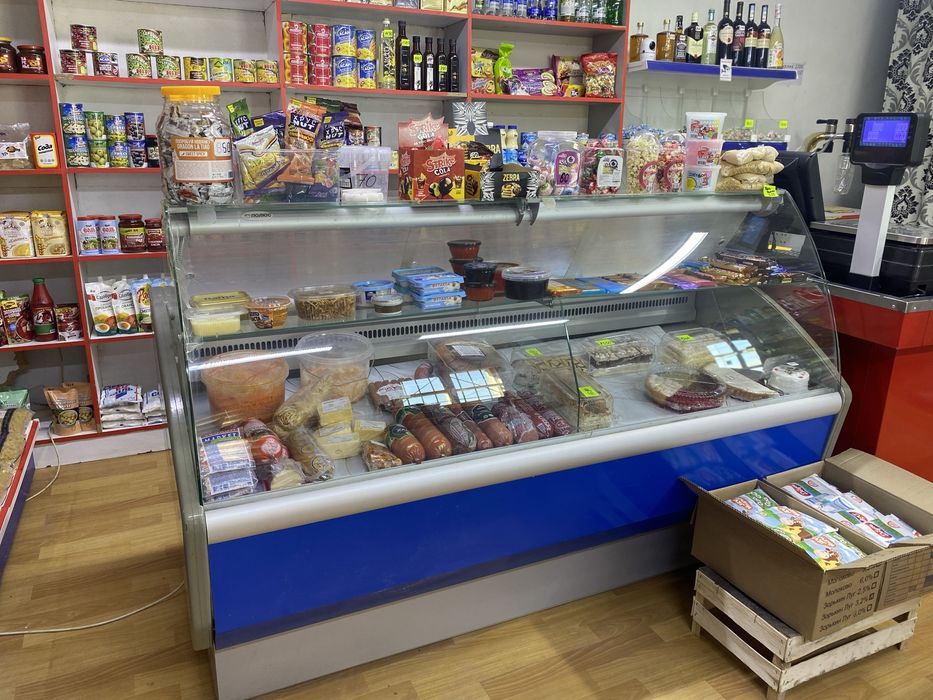 Витринный холодильник