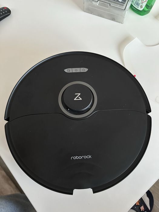 De vanzare aspirator si mop Roborock S8