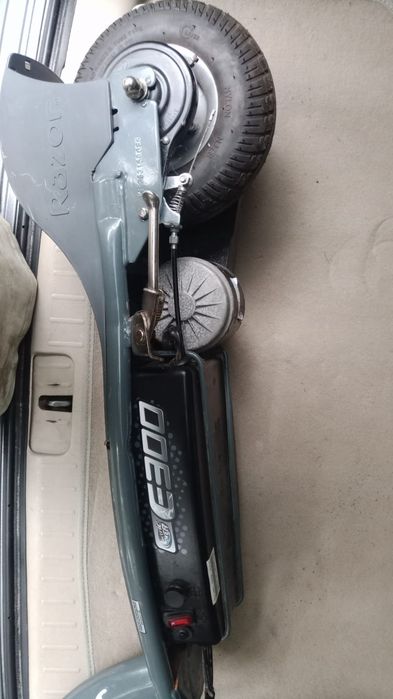 Razor e300 trotineta