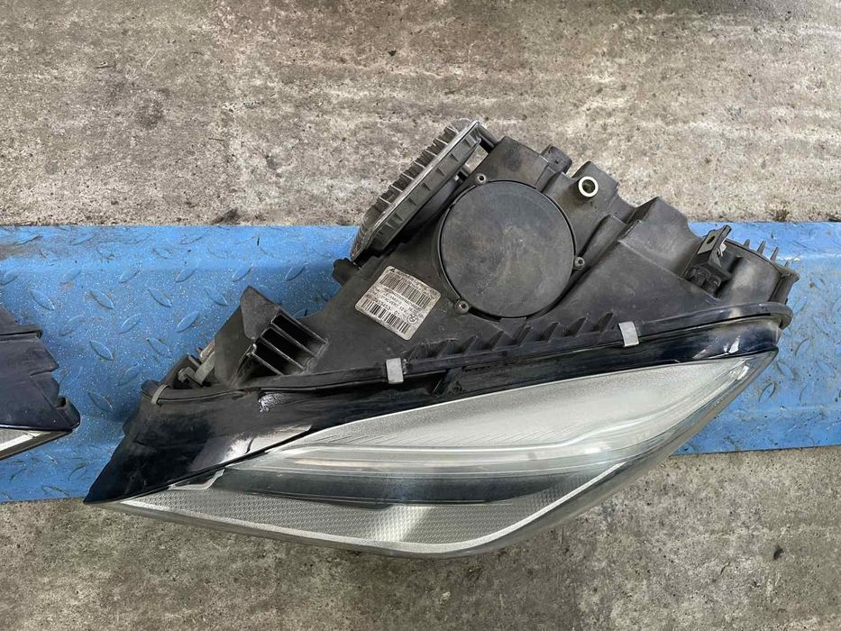 Adaptive LED фарове за BMW F06