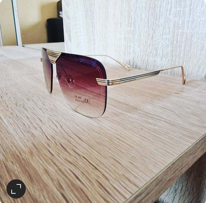 Ochelari de soare Maybach.