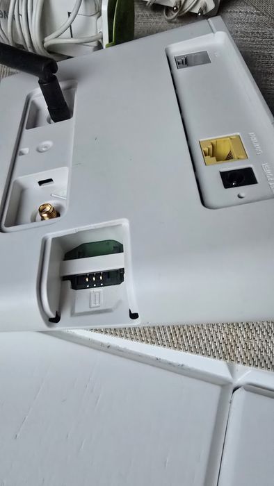 Router wifi cu cartela huawey b310