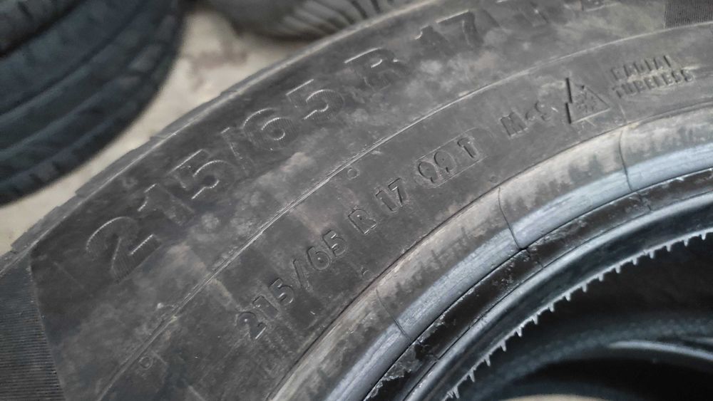 Anvelope iarnă 215/65R17 CONTINENTAL