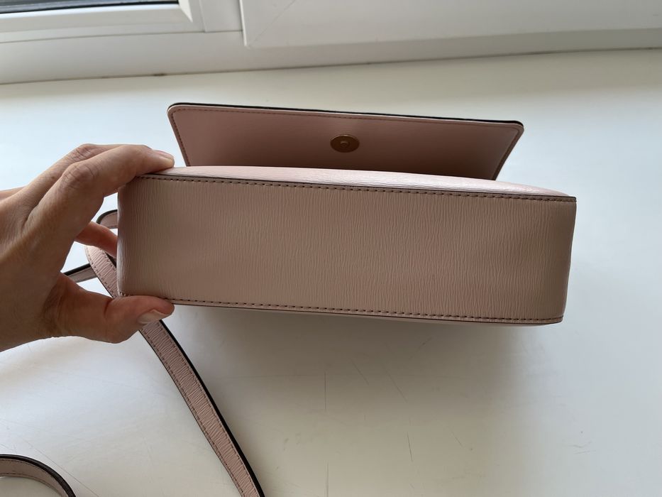 Продам сумку DKNY