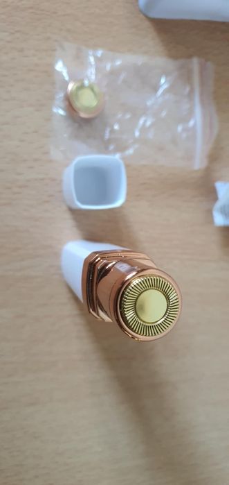 Vând epilator mini