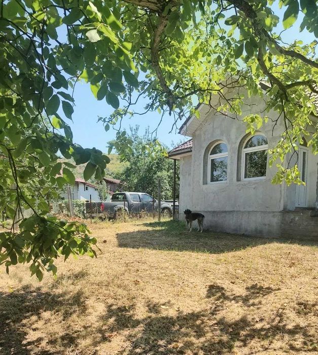 Vând casă în localitatea Husia, judetul Sălaj