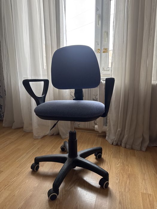 Синее кресло, рабочее